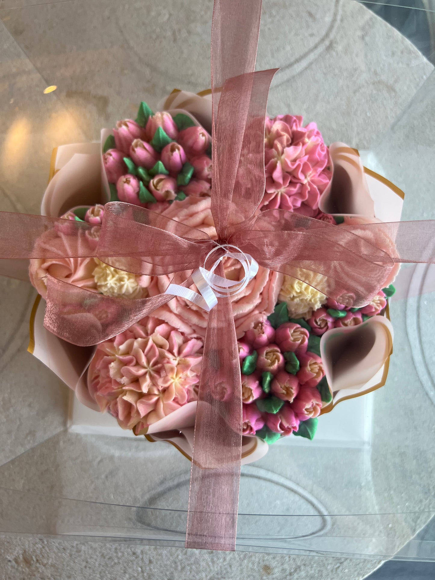 QUEENIE - Bouquet of 7 Floral Cupcakes - Edible Florals - Deluxe Bouquet - Edible Arrangements - Fresh and Delicate Cupcake Creations - Flowers in a Box - Dessert