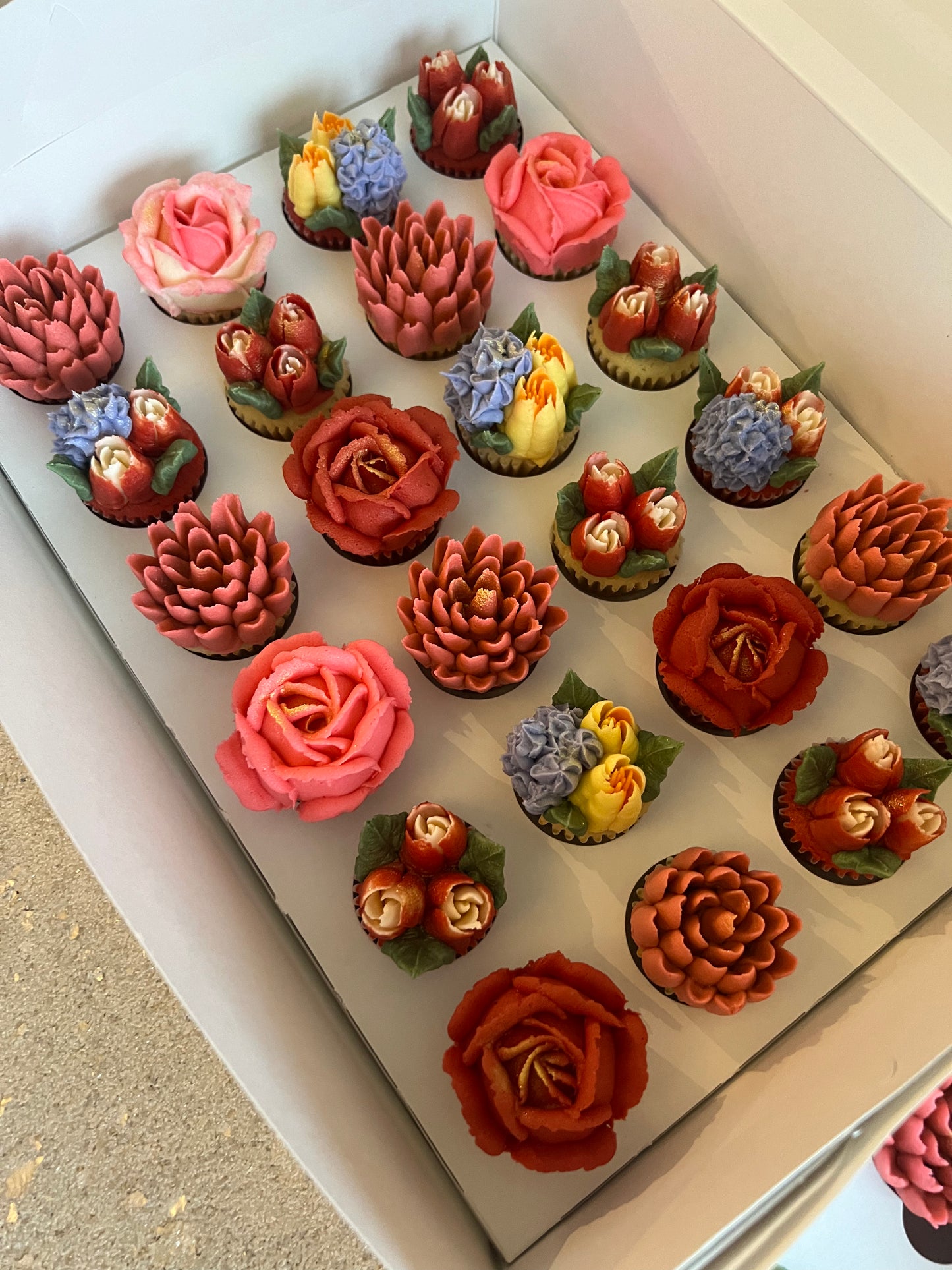 CUSTOM COLOURS - Box of Mini 24 Floral Cupcakes - Edible Florals - Classic Mini 24 - Edible Arrangements - Fresh and Delicate Cupcake Creations - Dessert