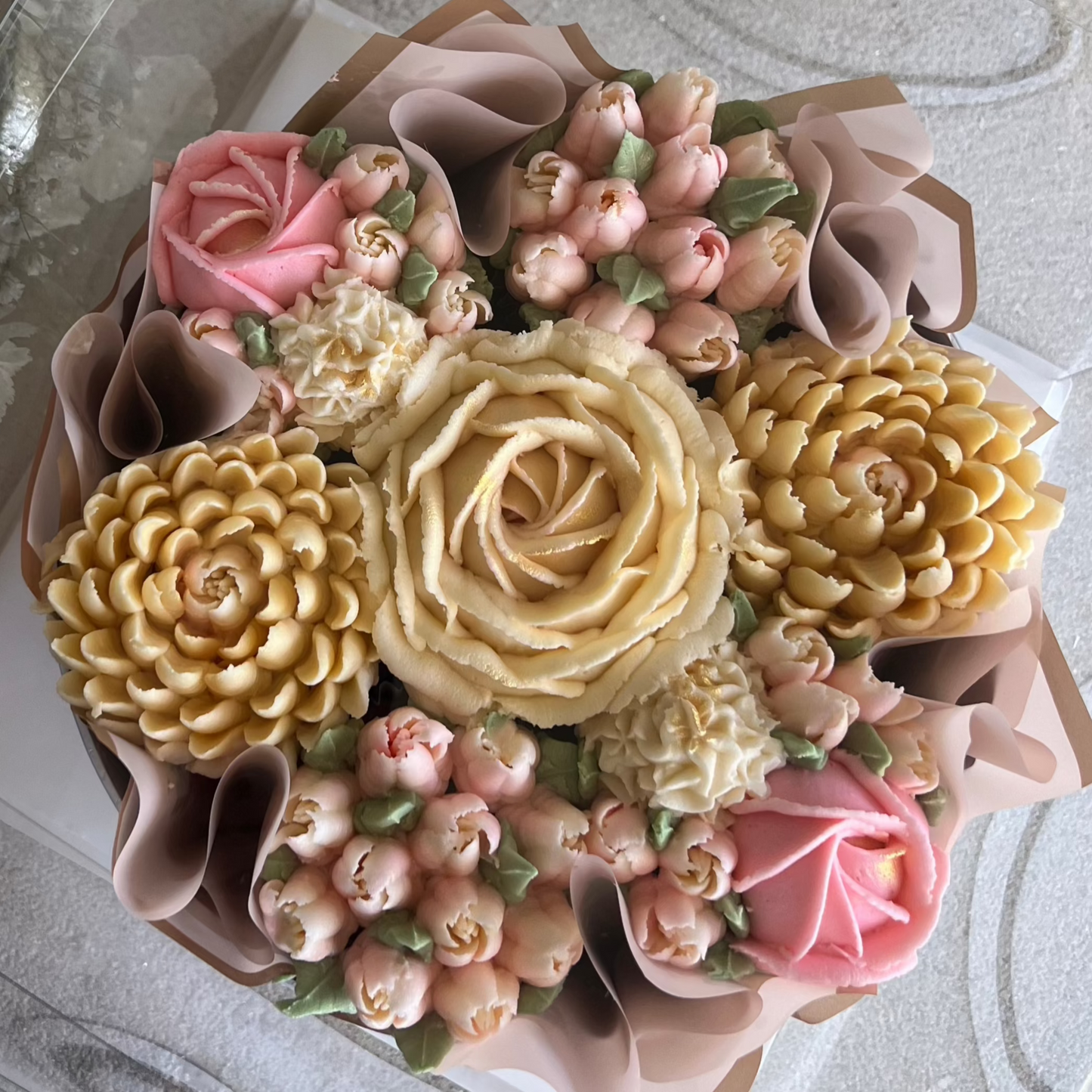 PINK CHAMPAGNE - Bouquet of 7 Floral Cupcakes - Edible Florals - Deluxe Bouquet - Edible Arrangements - Fresh and Delicate Cupcake Creations - Flowers in a Box - Dessert