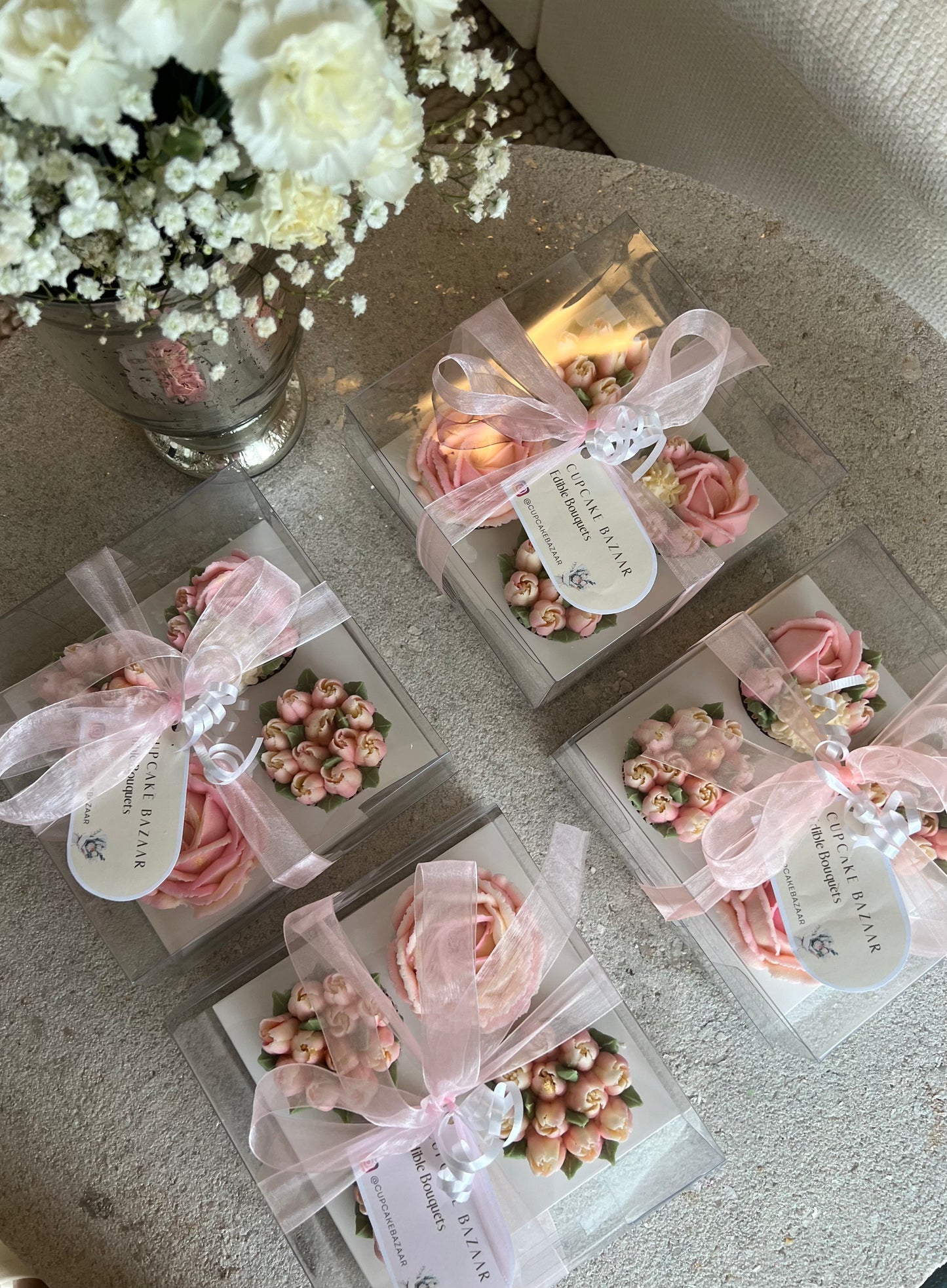 CUSTOM COLOURS - Box of 4 Floral Cupcakes - Edible Florals - Classic Standard 4 - Edible Arrangements - Fresh and Delicate Cupcake Creations - Dessert