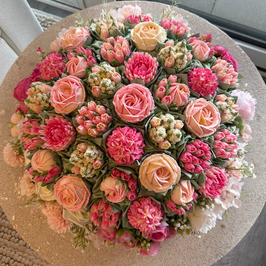 SHADES OF PINK - Levitating Bouquet Series - Edible Arrangements - Edible Floral Centrepieces - Cupcake Dome - Dessert