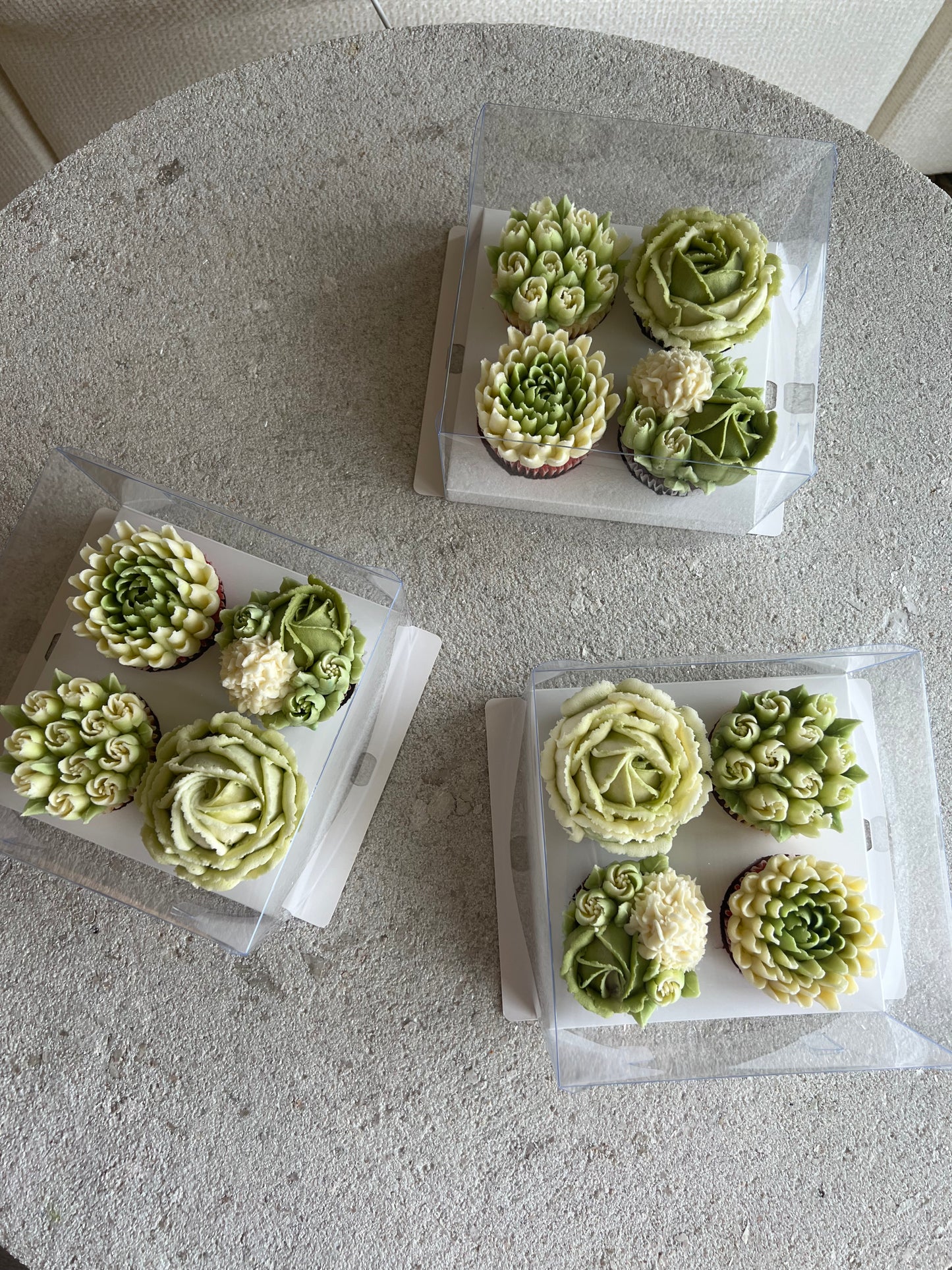 QUEENIE - Box of 4 Floral Cupcakes - Edible Florals - Classic Standard 4 - Edible Arrangements - Fresh and Delicate Cupcake Creations - Dessert