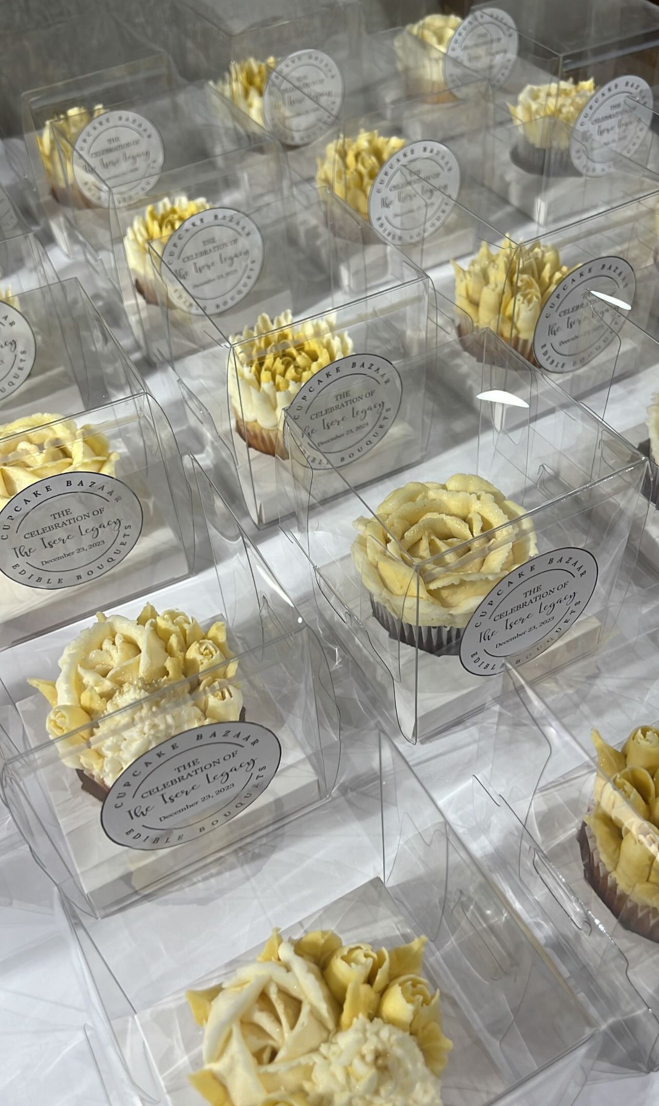 Individually Wrapped Floral Cupcakes - Edible Florals - Favour Boxes - Fresh and Delicate Cupcake Creations - Dessert