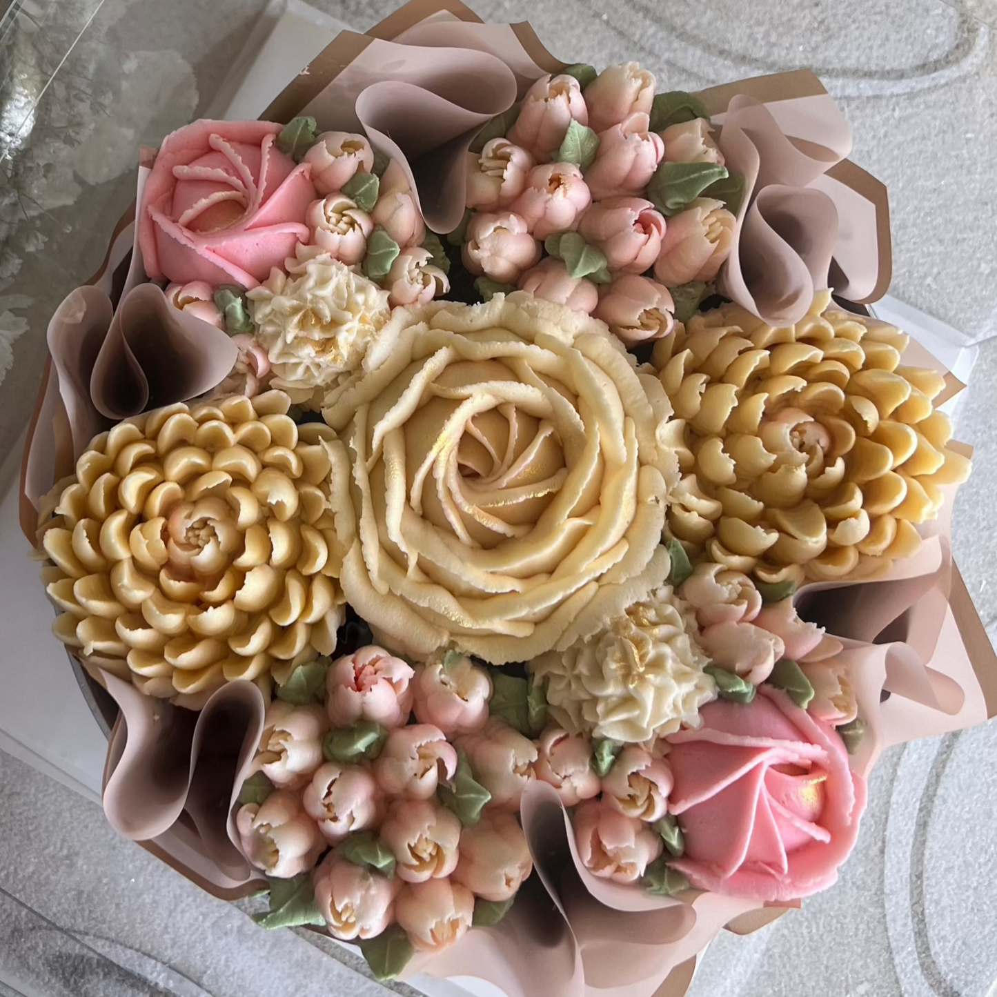 PINK CHAMPAGNE - Bouquet of 7 Floral Cupcakes - Edible Florals - Deluxe Bouquet - Edible Arrangements - Fresh and Delicate Cupcake Creations - Flowers in a Box - Dessert