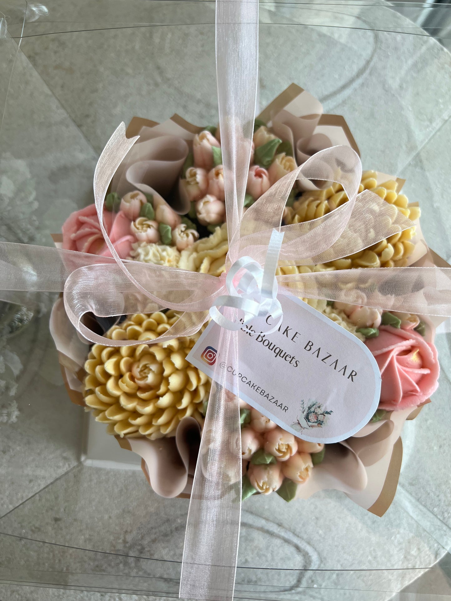 PINK CHAMPAGNE - Bouquet of 7 Floral Cupcakes - Edible Florals - Deluxe Bouquet - Edible Arrangements - Fresh and Delicate Cupcake Creations - Flowers in a Box - Dessert