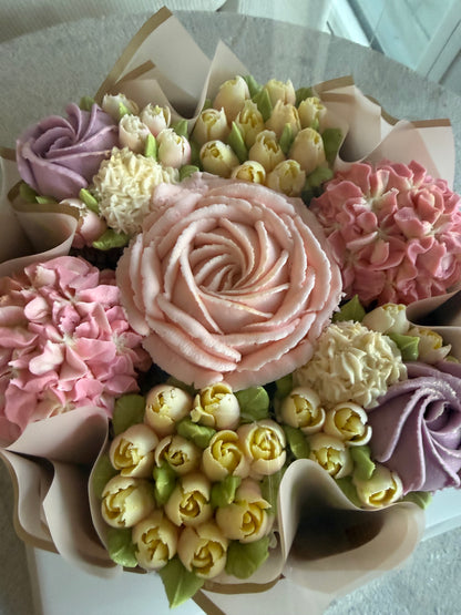 PRINCESS - Bouquet of 7 Floral Cupcakes - Edible Florals - Deluxe Bouquet - Edible Arrangements - Fresh and Delicate Cupcake Creations - Flowers in a Box - Dessert