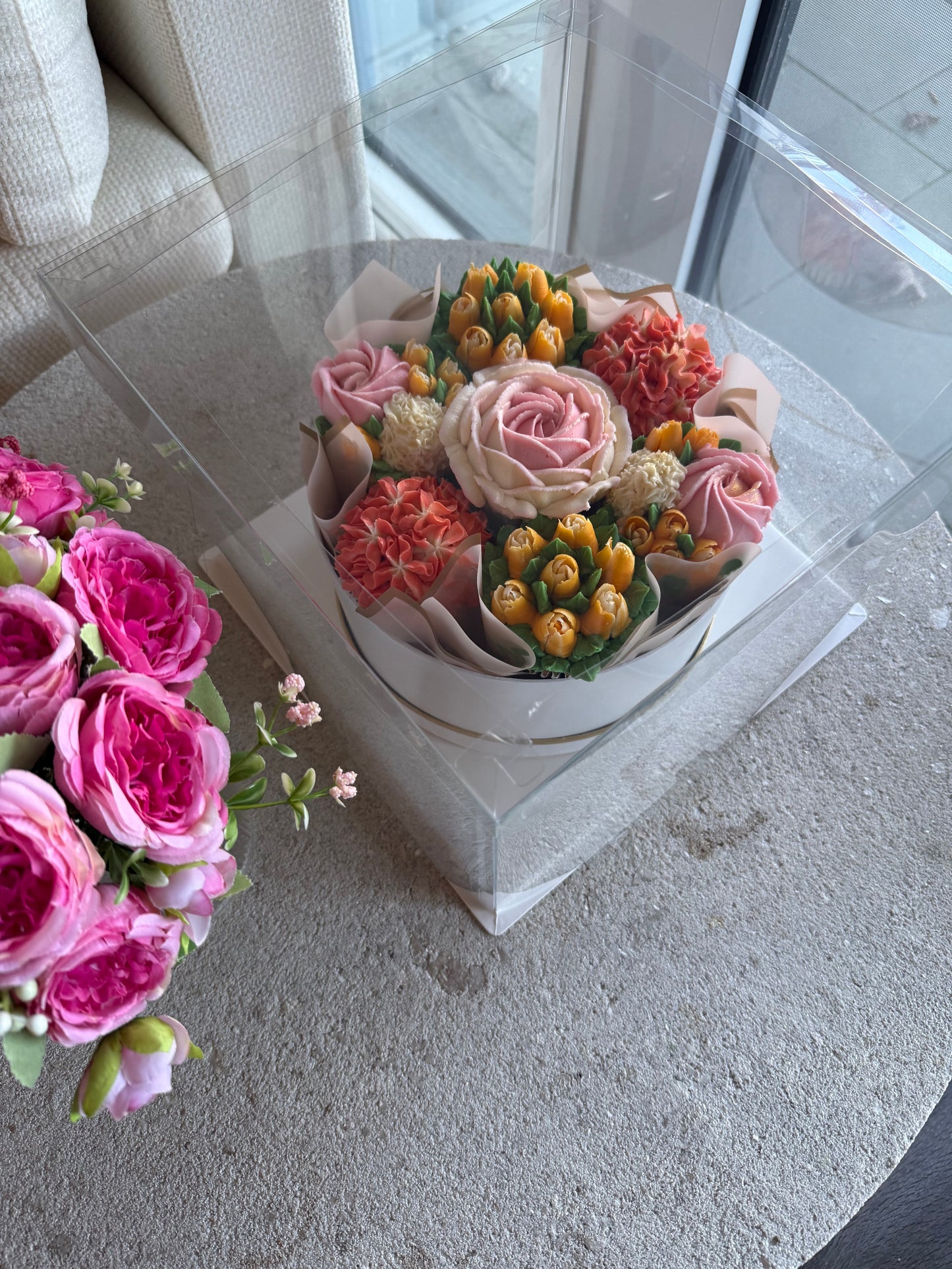 SCARLETT - Bouquet of 7 Floral Cupcakes - Edible Florals - Deluxe Bouquet - Edible Arrangements - Fresh and Delicate Cupcake Creations - Flowers in a Box - Dessert