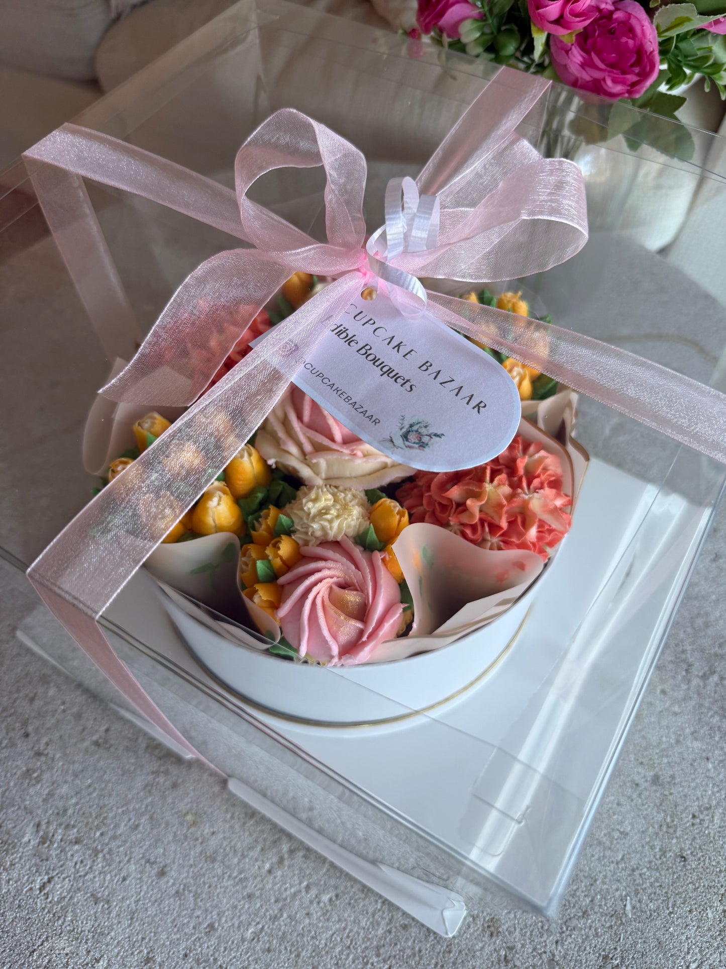 SCARLETT - Bouquet of 7 Floral Cupcakes - Edible Florals - Deluxe Bouquet - Edible Arrangements - Fresh and Delicate Cupcake Creations - Flowers in a Box - Dessert