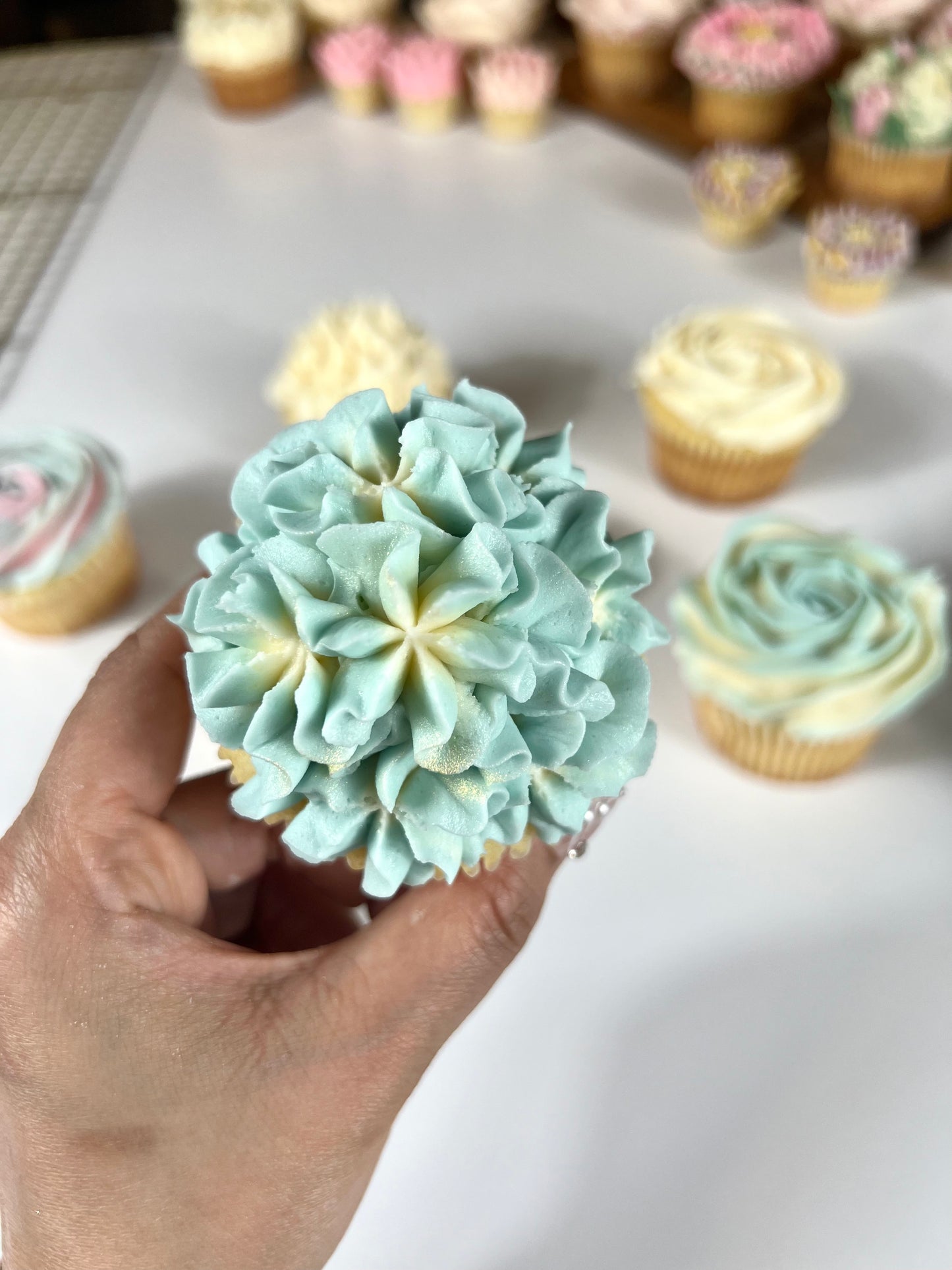 Hydrangeas and Rosettes Tutorial - How to Professionally Pipe Buttercream Florals - In-Depth Cupcake Bazaar Tutorials - Buttercream Flowers