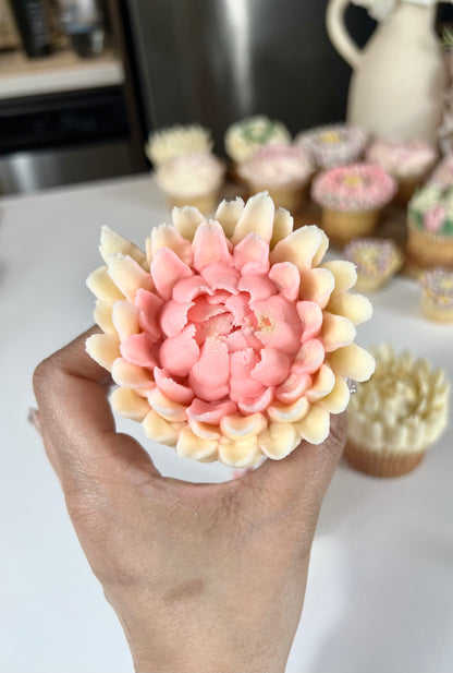 Dahlias Tutorial - How to Professionally Pipe Buttercream Florals - In-Depth Cupcake Bazaar Tutorials - Buttercream Flowers
