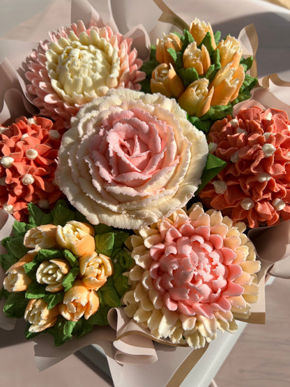 SCARLETT - Bouquet of 7 Floral Cupcakes - Edible Florals - Deluxe Bouquet - Edible Arrangements - Fresh and Delicate Cupcake Creations - Flowers in a Box - Dessert