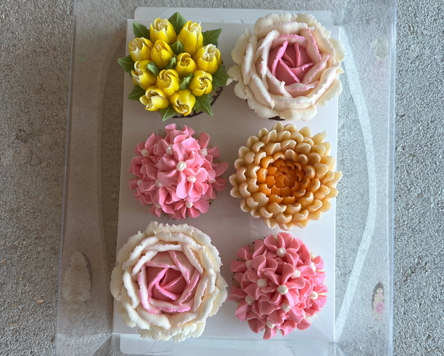 VINTAGE - Box of 6 Floral Cupcakes - Edible Florals - Classic Standard 6 - Edible Arrangements - Fresh and Delicate Cupcake Creations - Dessert