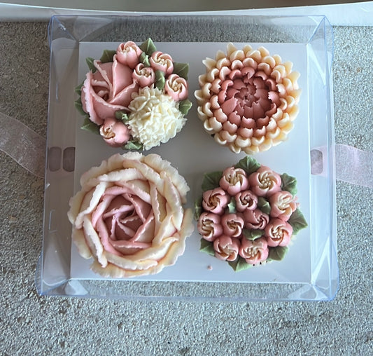 BLUSH - of 4 Floral Cupcakes - Edible Florals - Classic Standard 4 - Edible Arrangements - Fresh and Delicate Cupcake Creations - Dessert