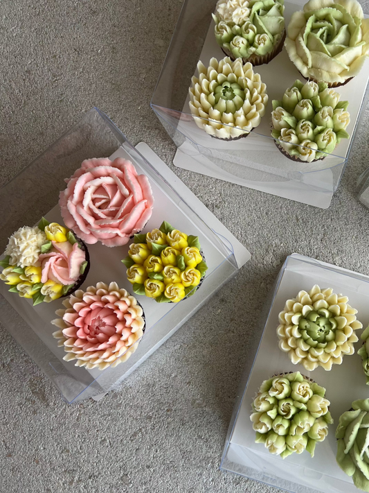 CUSTOM COLOURS - Box of 4 Floral Cupcakes - Edible Florals - Classic Standard 4 - Edible Arrangements - Fresh and Delicate Cupcake Creations - Dessert