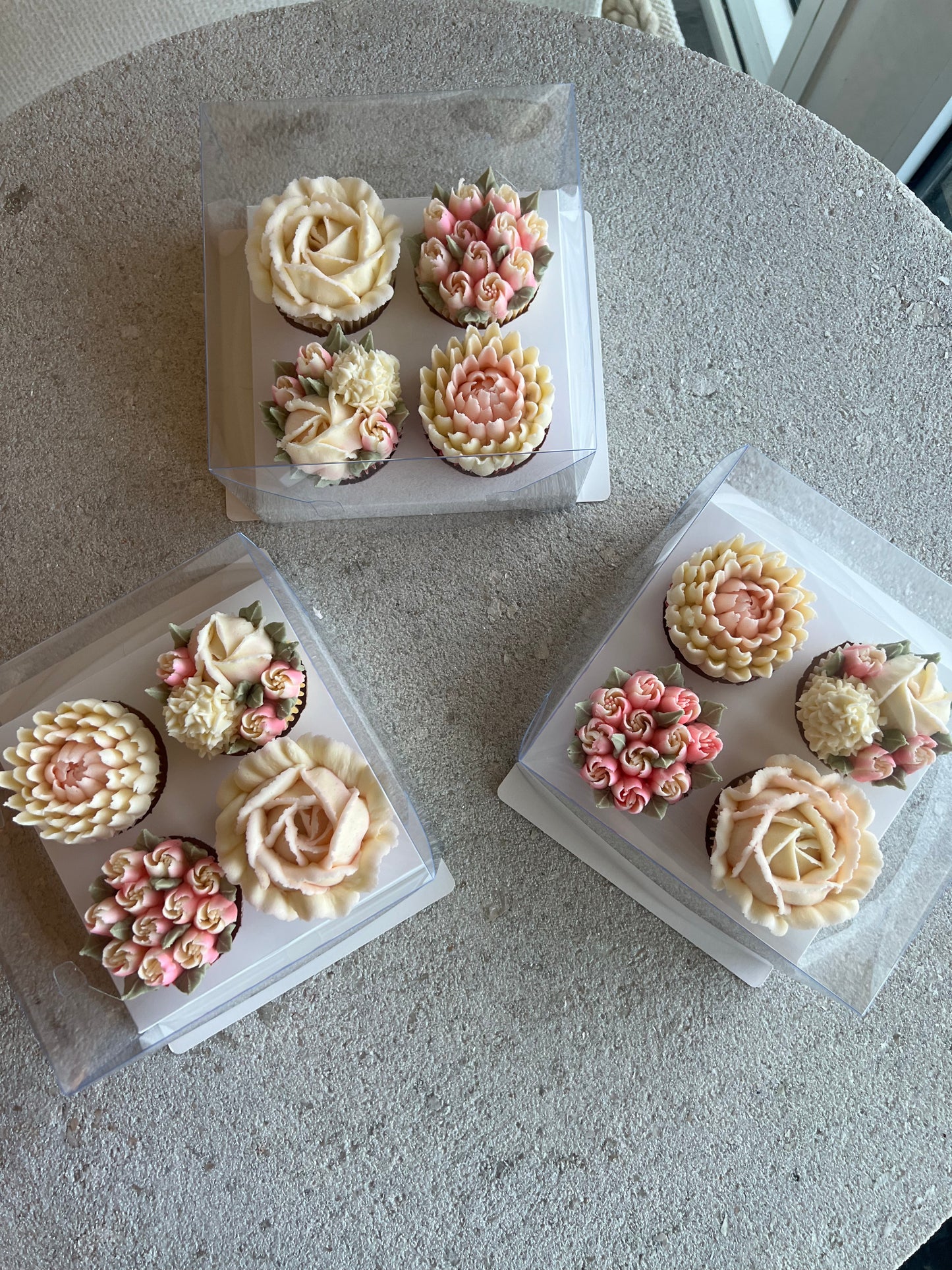 QUEENIE - Box of 4 Floral Cupcakes - Edible Florals - Classic Standard 4 - Edible Arrangements - Fresh and Delicate Cupcake Creations - Dessert